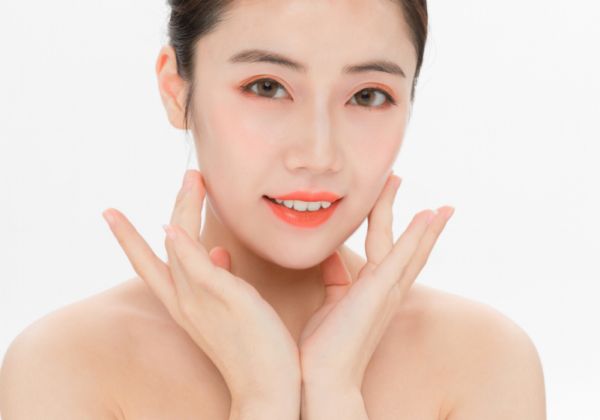 贝壳提亮液的正确用法  提亮液有什么用