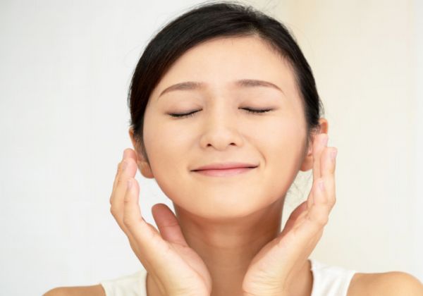 olay小白瓶与水乳顺序 olay小白瓶如何使用