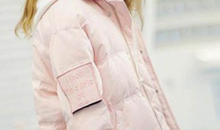短款面包服的正确搭配 短款面包服的正确搭配图片
