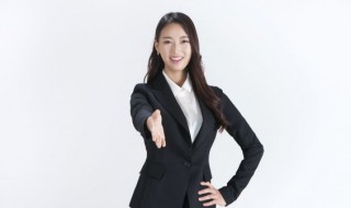 小西装应该怎么搭配比较合适 小西装应该怎么搭配比较合适女