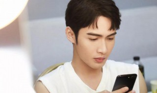 男生看着干净清爽的穿搭技巧（干净清爽男生穿衣搭配）